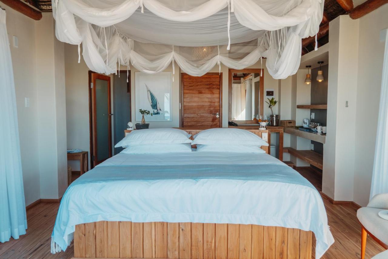 Eclectic Beach Retreat Cabo Nhamua Exterior photo