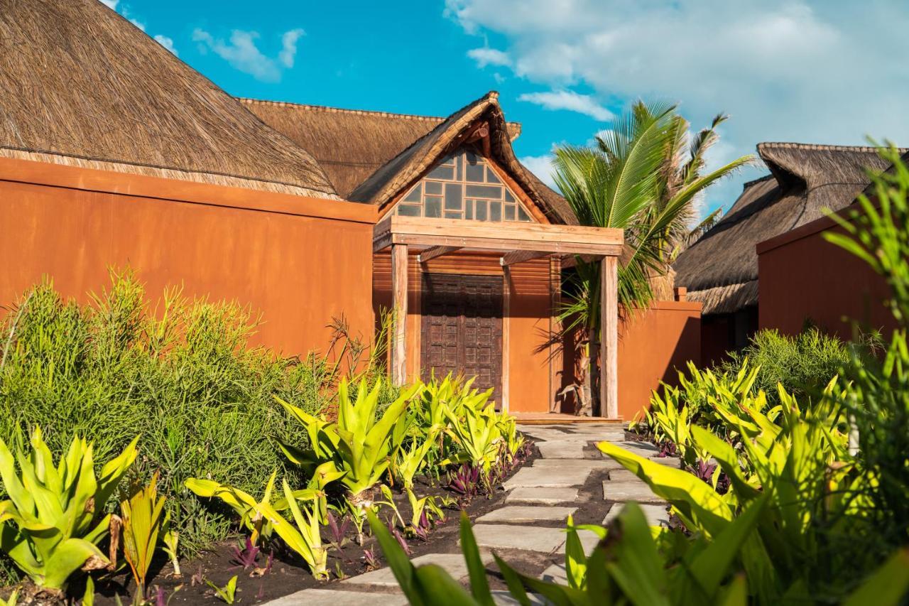 Eclectic Beach Retreat Cabo Nhamua Exterior photo